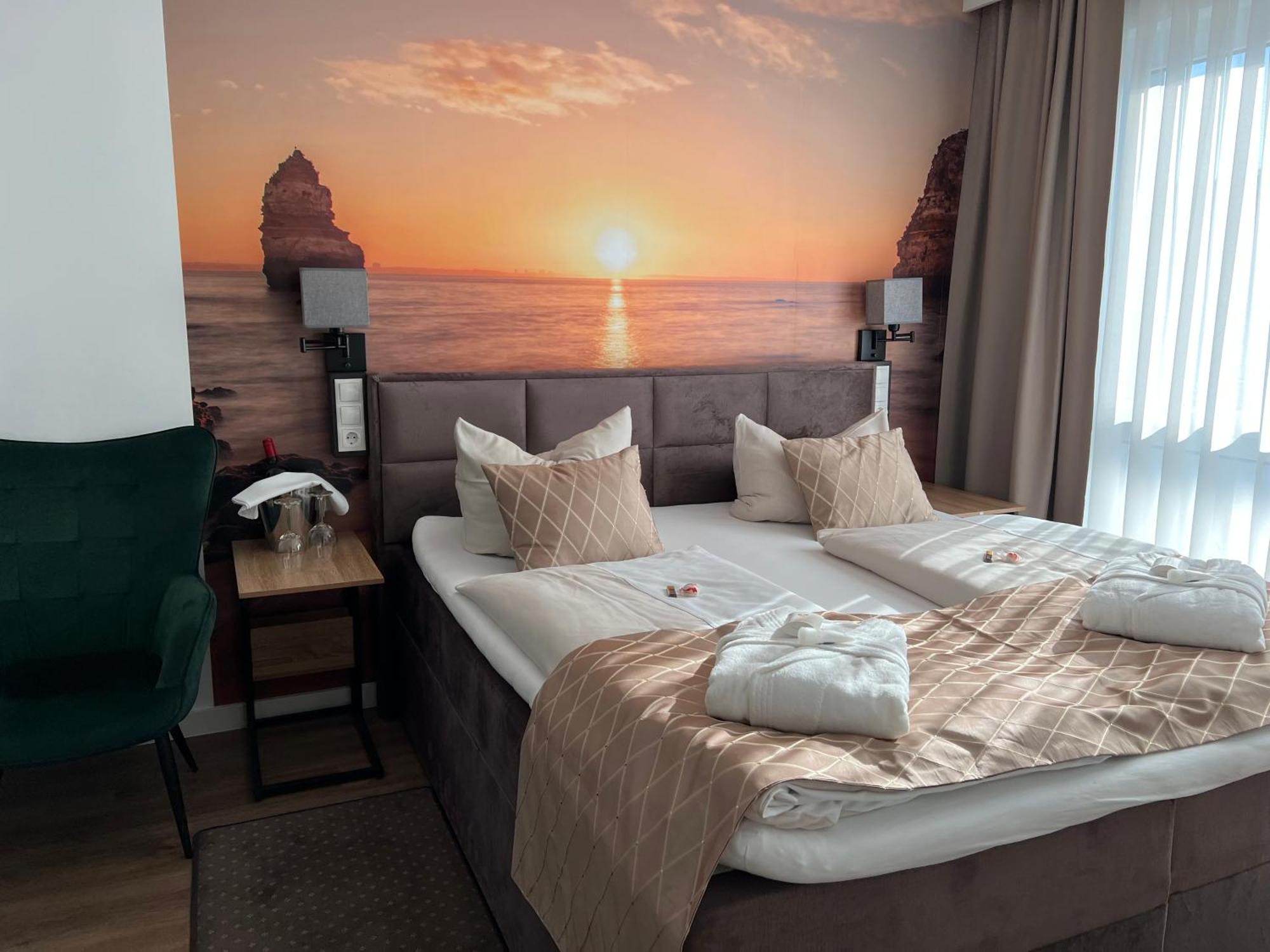 Hotel Ammerlaender Hof ヴェスターシュテーデ エクステリア 写真